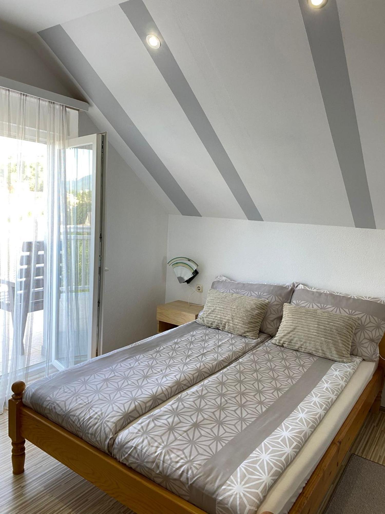 Rooms Josip Korenica Exterior foto